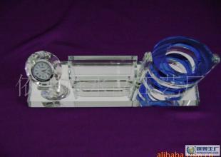 钟表、笔筒与名片夹组合 优雅实用的办公礼品优选